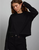 AE77 Premium Boxy Long-Sleeve Cropped T-Shirt