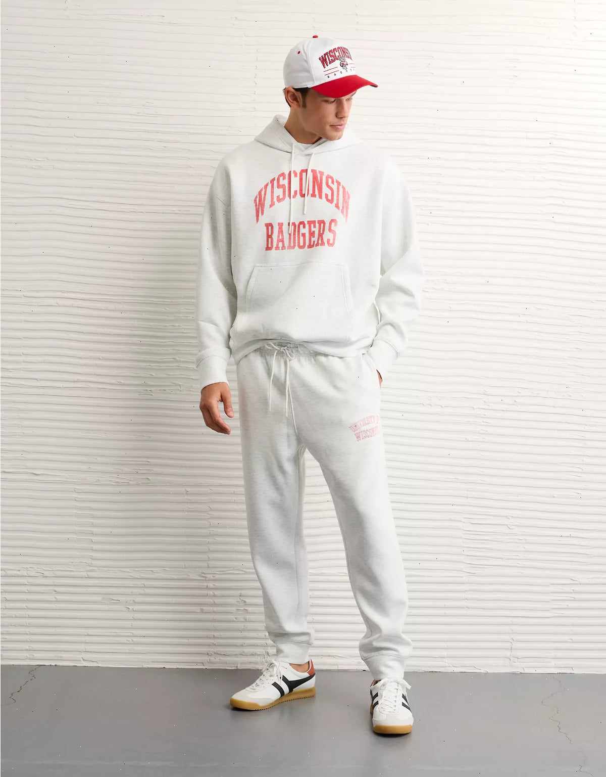 AE 24/7 Wisconsin Badgers Graphic Jogger