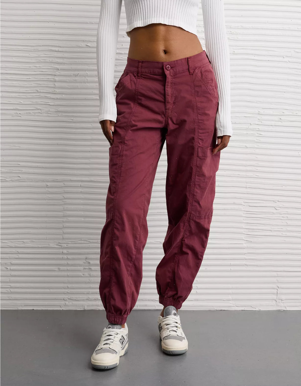 AE Snappy Stretch High-Waisted Baggy Cargo Jogger