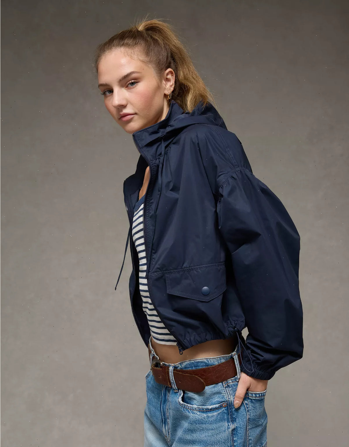 AE Cropped Windbreaker Jacket