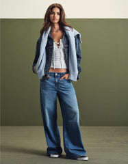 AE Strigid Low-Rise Ultra Wide-Leg Jean