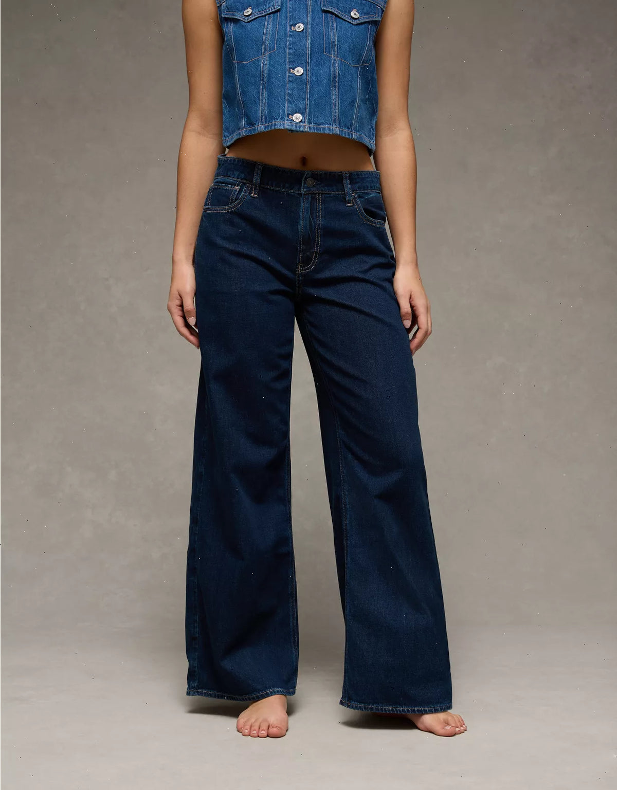 AE Dreamy Drapey Stretch Super High-Waisted Baggy Wide-Leg Jean