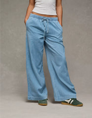 AE Cozy Dreamy Drape Low-Rise Ultra Wide-Leg Jean