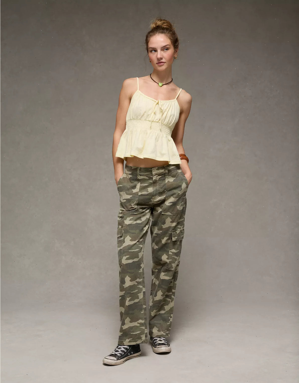 AE Low-Rise Baggy Straight Cargo Pant