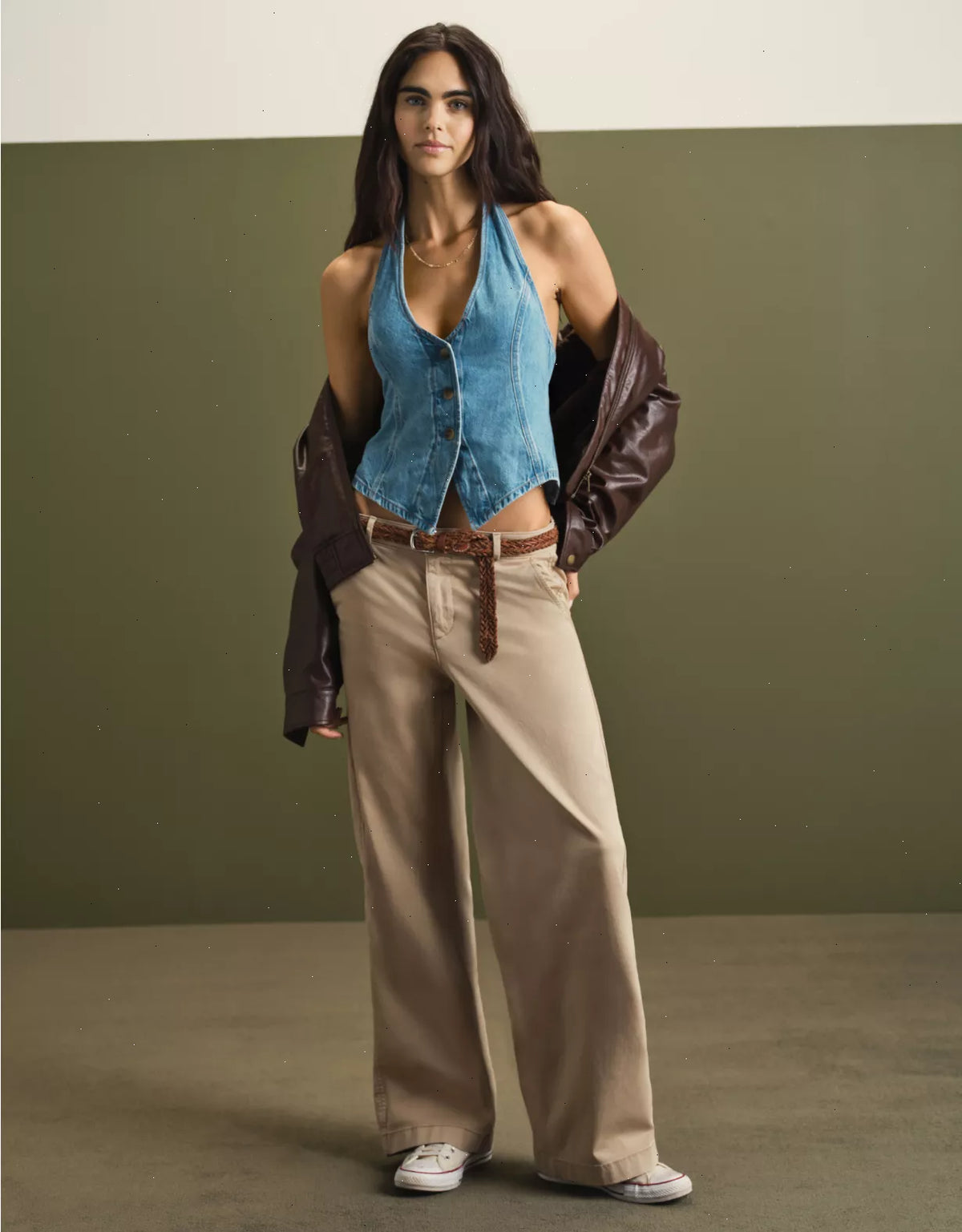 AE Low-Rise Wide-Leg Khaki Pant