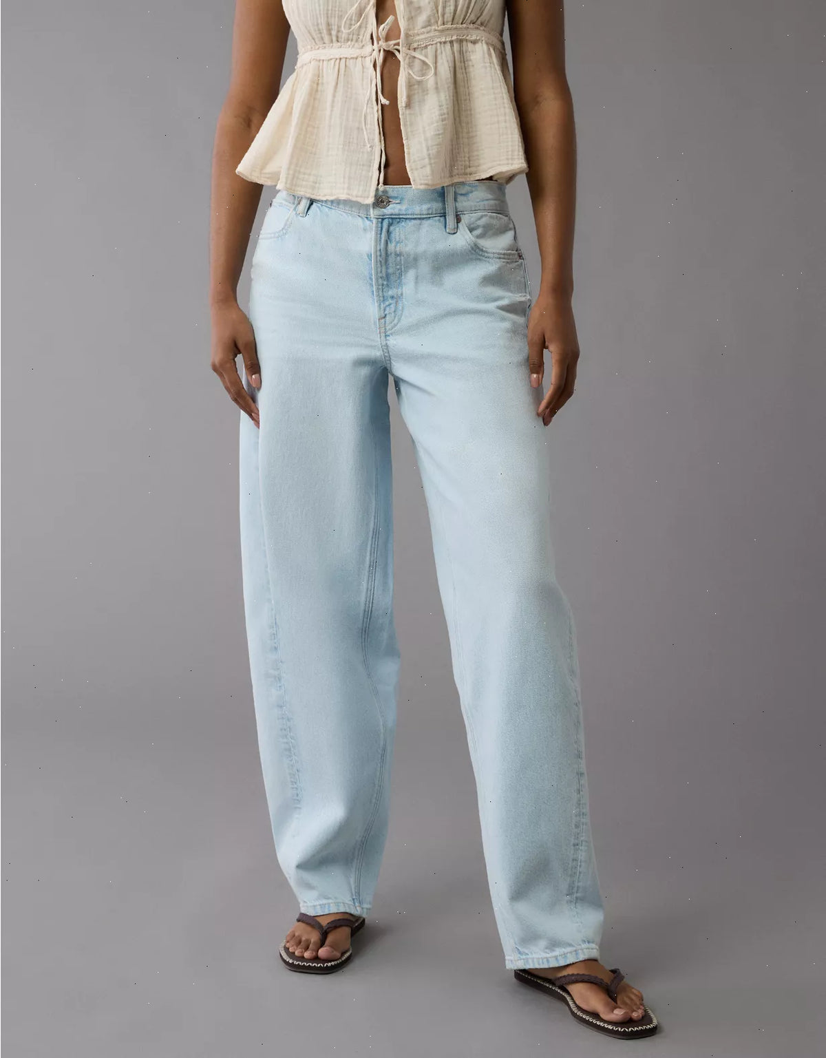 AE Strigid Low-Rise Baggy Barrel Jean