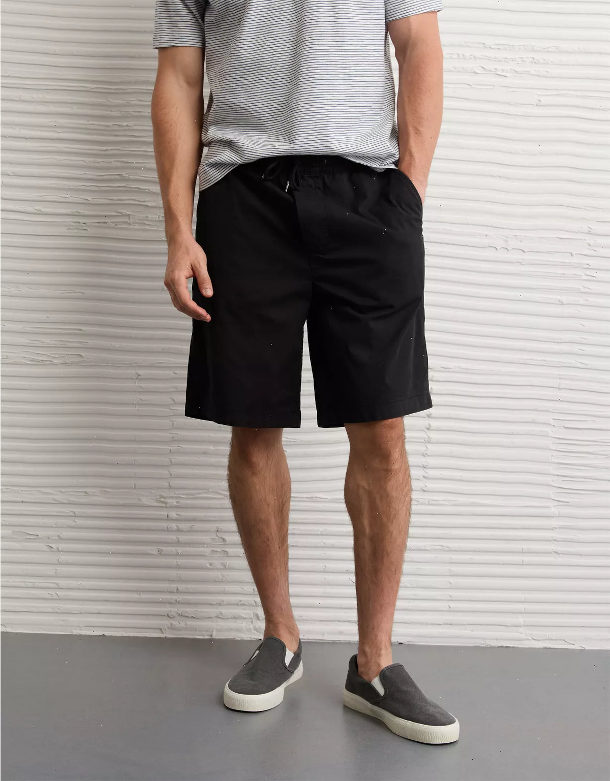 AE 10" Flex Lived-In Trekker Short