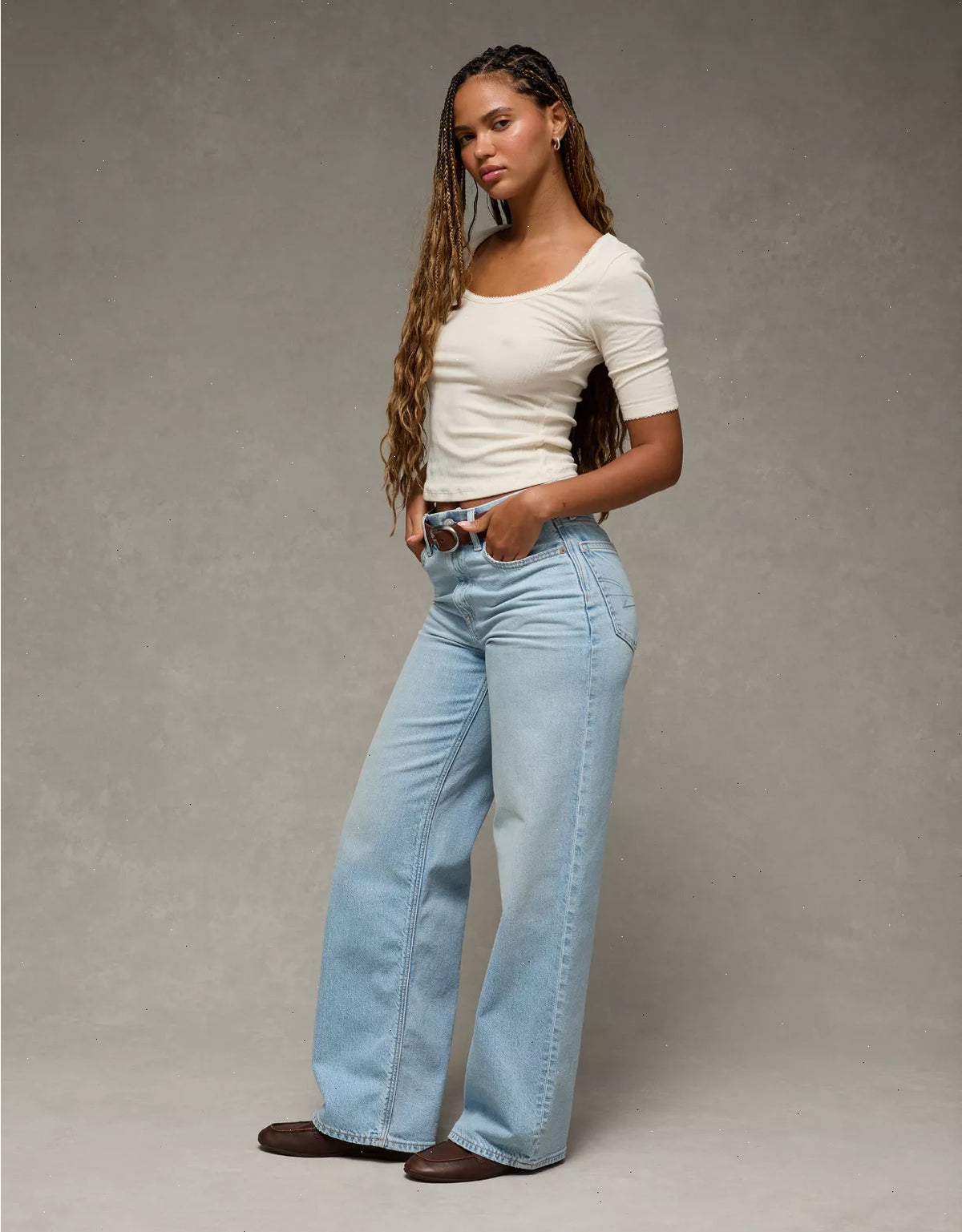 AE Strigid Curvy Super High-Waisted Baggy Straight Jean