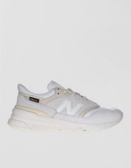 New Balance Men's 997R Sneaker